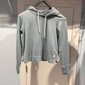 Vuori Women's Halo Essential Hoodie - XS, Light Blue